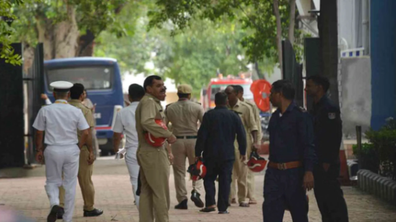 दिल्ली स्कूल धमकी केस