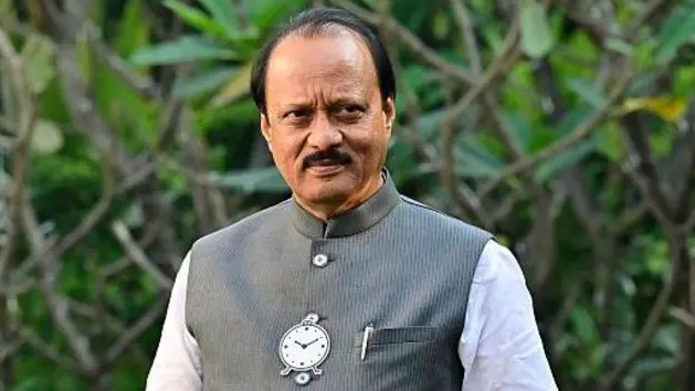 अजित पवार का विमान क्रैश